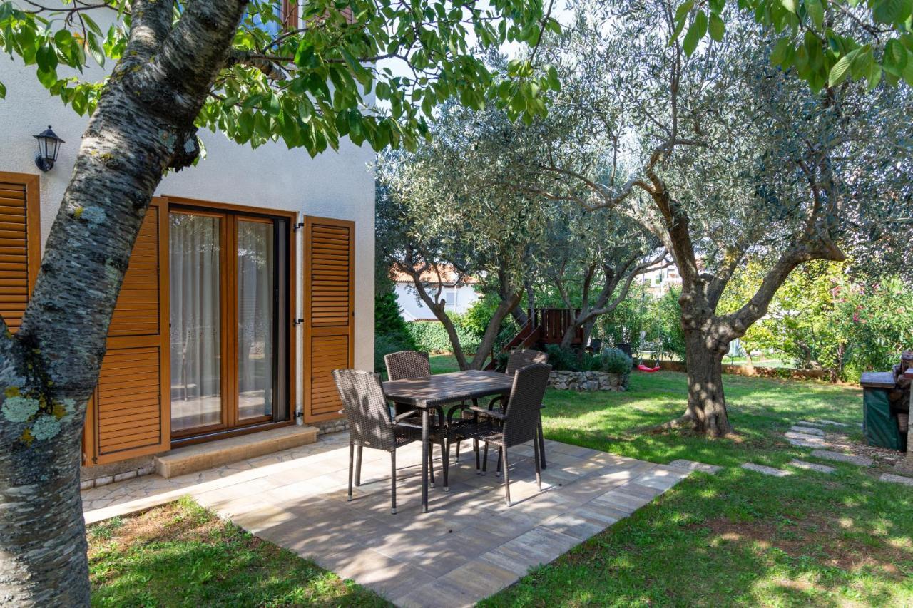 Apartments With A Parking Space Medulin - 7494 Exterior foto